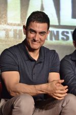 Aamir Khan at the music launch of film Talaash in Mumbai on 18th Oct 2012 (217).JPG
